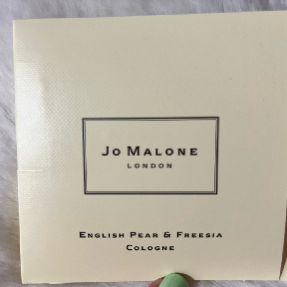 Jo Malone English pear and Freesia